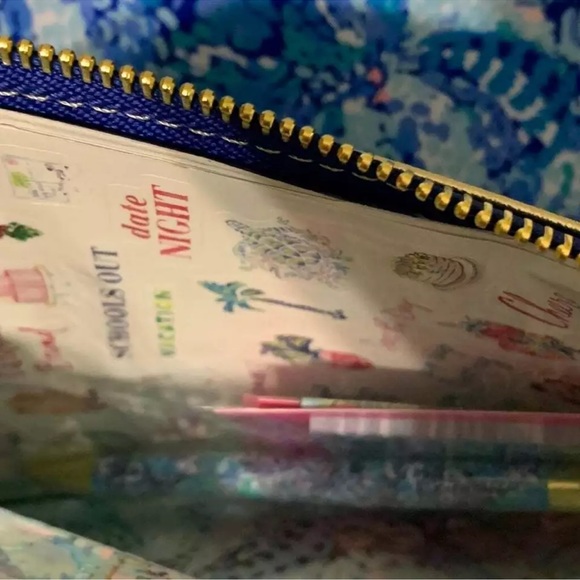NWT LILLY PULITZER FOLIO LAPTOP SLEEVE W/AGENDA SET AFTER THE WAVE - Picture 4 of 11